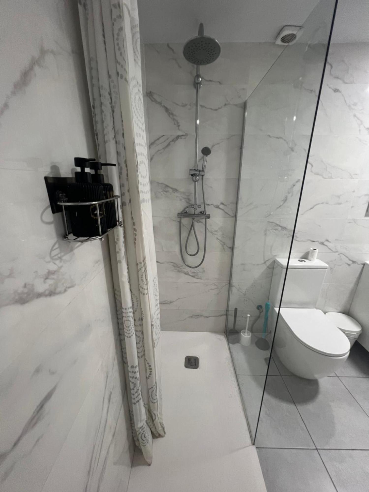 ברצלונה Rooms In Spacious Apartment In City Center מראה חיצוני תמונה
